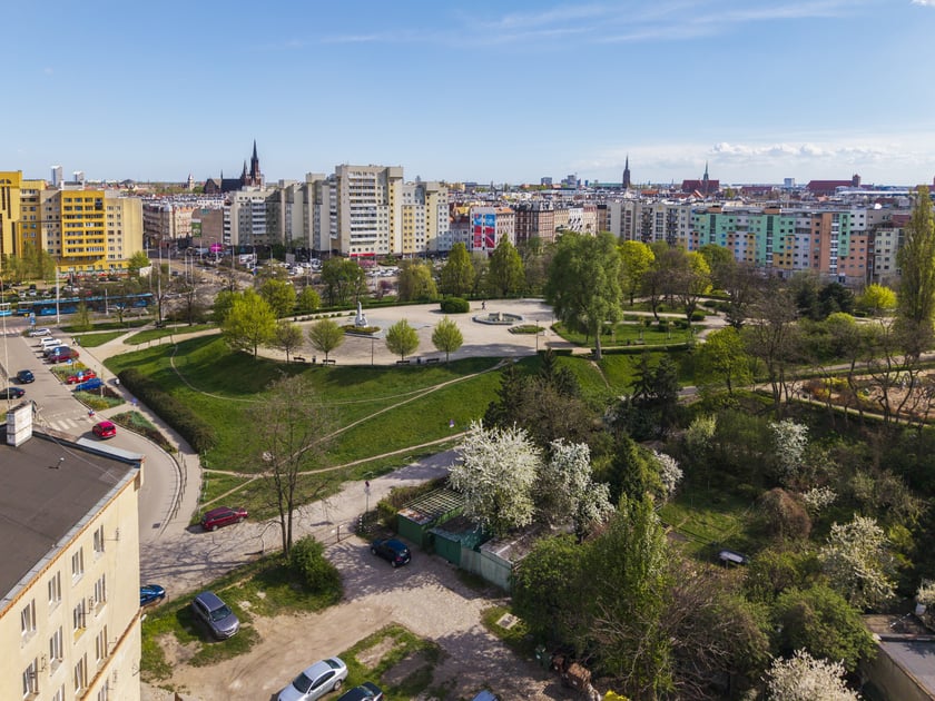 Wzgórze Słowiańskie we Wrocławiu.
