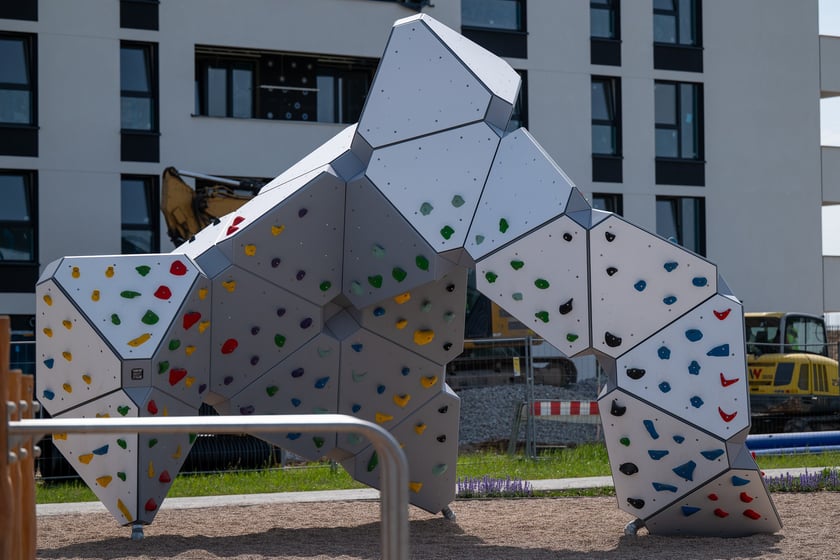 Skwer Hansa Scharouna na Nowych Żernikach na osiedlu Leśnica