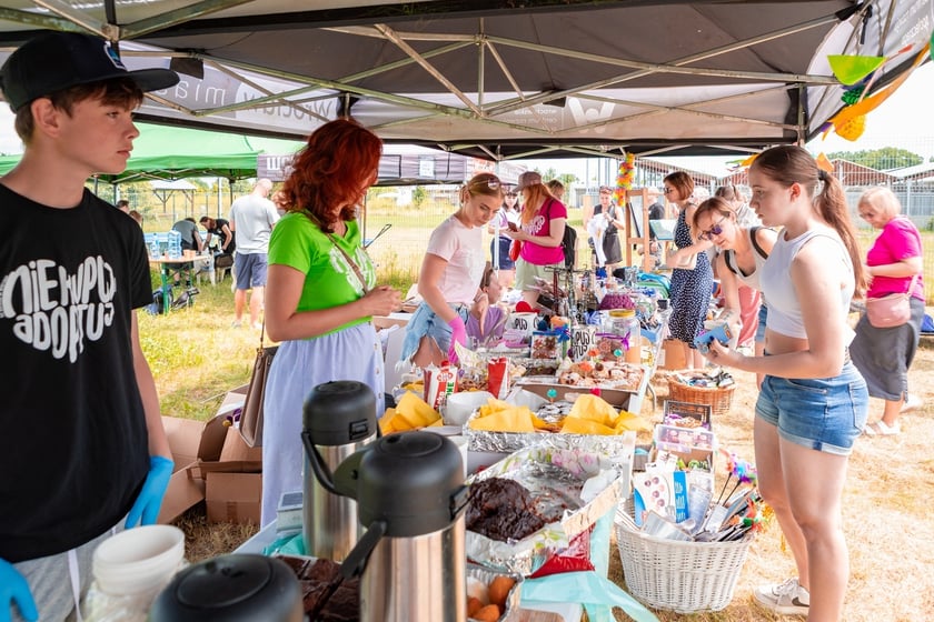 Piknik z okazji Dnia Psa we wrocławskim Schronisku dla Bezdomnych Zwierząt przy ul. Ślazowej, 29 czerwca 2025