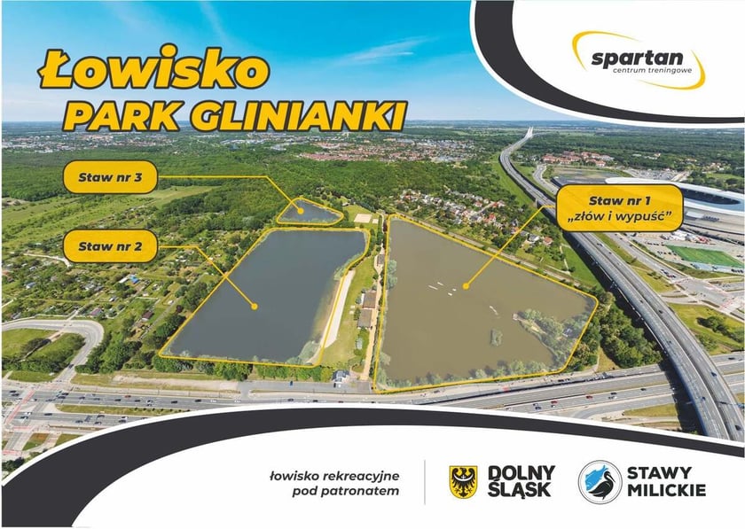 <p>Łowisko Park Glinianki we Wrocławiu. Widok na stawy z lotu ptaka</p>