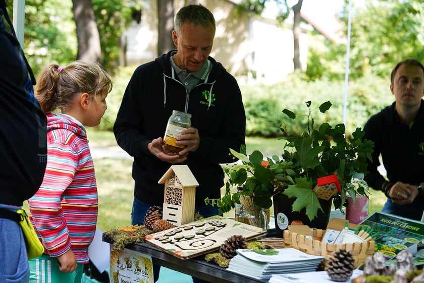 Wakacje z Zielonym Wrocławiem – ekologiczny minipiknik na osiedlu Leśnica.