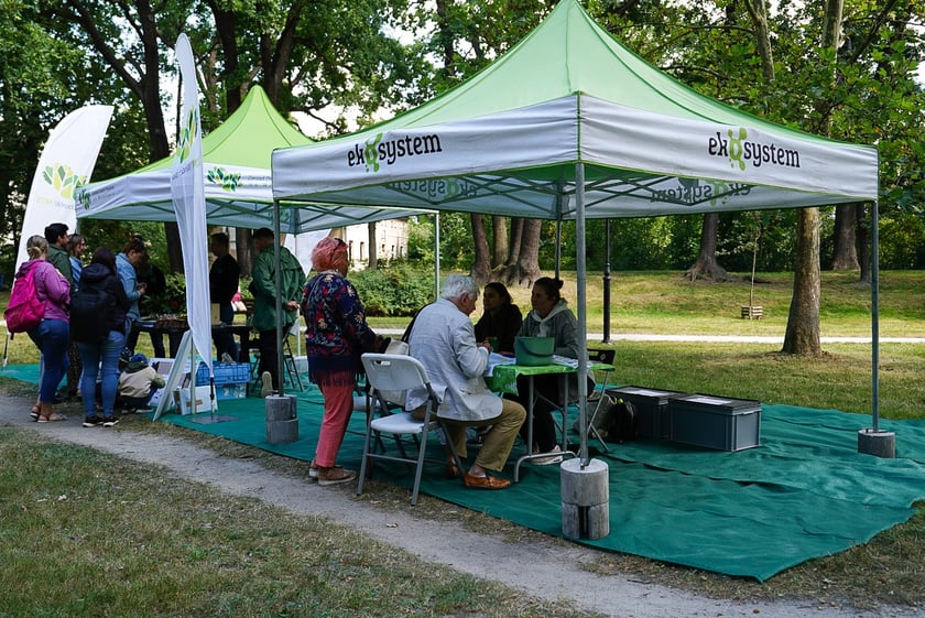 Wakacje z Zielonym Wrocławiem – ekologiczny minipiknik na osiedlu Leśnica.