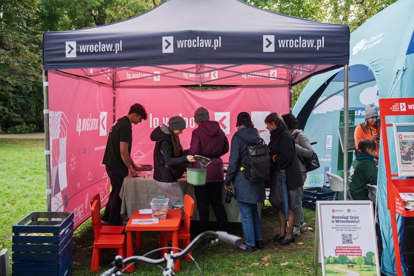 Międzypokoleniowy piknik ekologiczny w Ogrodzie Staromiejskim we Wrocławiu