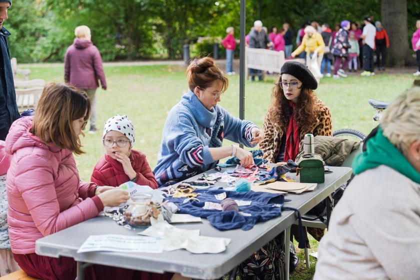 Międzypokoleniowy piknik ekologiczny w Ogrodzie Staromiejskim we Wrocławiu