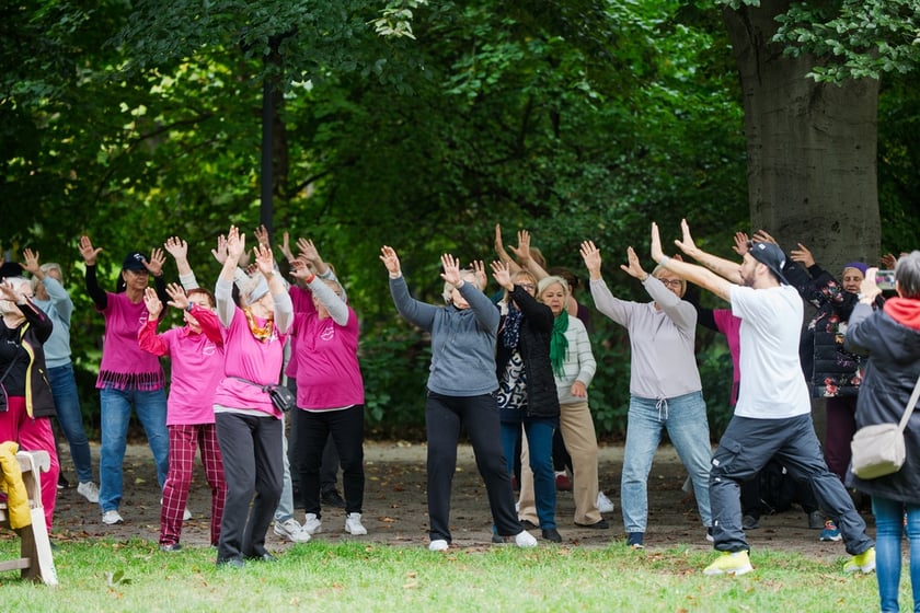 Międzypokoleniowy piknik ekologiczny w Ogrodzie Staromiejskim we Wrocławiu