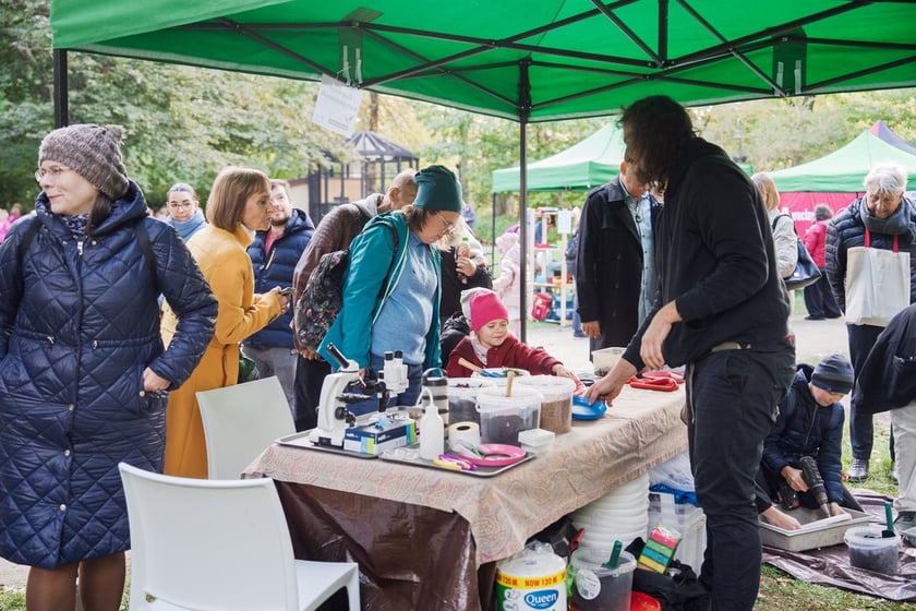 Międzypokoleniowy piknik ekologiczny w Ogrodzie Staromiejskim we Wrocławiu