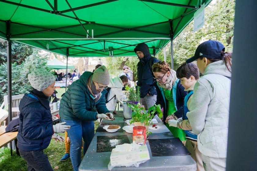 Międzypokoleniowy piknik ekologiczny w Ogrodzie Staromiejskim we Wrocławiu