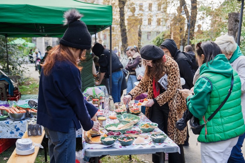 Międzypokoleniowy piknik ekologiczny w Ogrodzie Staromiejskim we Wrocławiu
