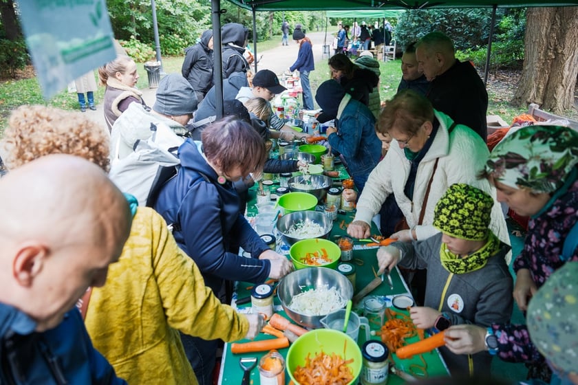 Międzypokoleniowy piknik ekologiczny w Ogrodzie Staromiejskim we Wrocławiu