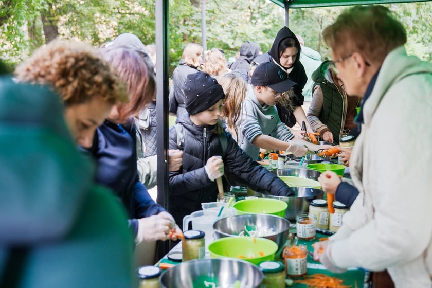 Międzypokoleniowy piknik ekologiczny w Ogrodzie Staromiejskim we Wrocławiu