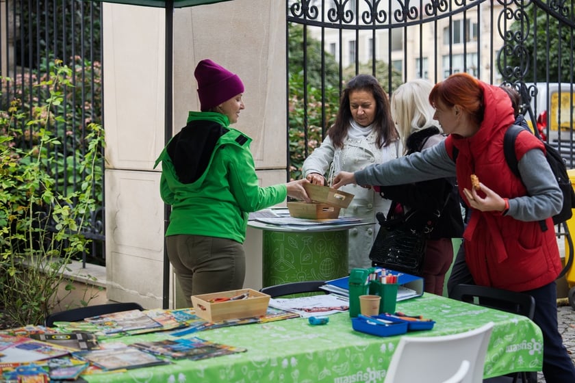 Międzypokoleniowy piknik ekologiczny w Ogrodzie Staromiejskim we Wrocławiu