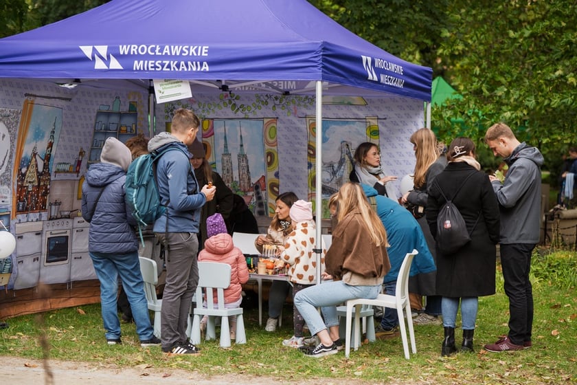 Międzypokoleniowy piknik ekologiczny w Ogrodzie Staromiejskim we Wrocławiu
