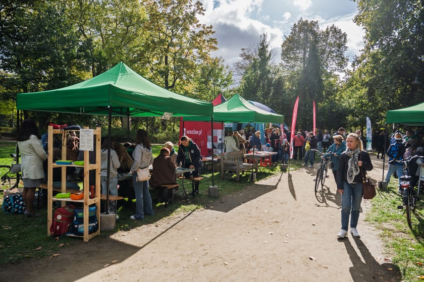 Międzypokoleniowy piknik ekologiczny w Ogrodzie Staromiejskim we Wrocławiu