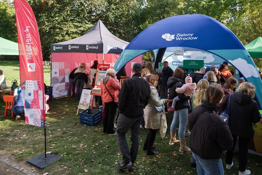 Międzypokoleniowy piknik ekologiczny w Ogrodzie Staromiejskim we Wrocławiu