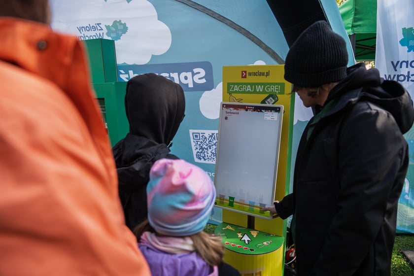 Międzypokoleniowy piknik ekologiczny w Ogrodzie Staromiejskim we Wrocławiu