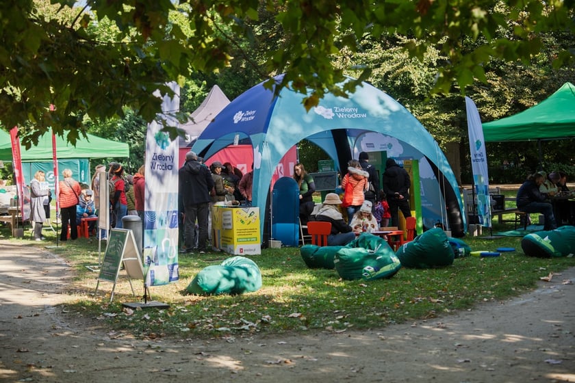 Międzypokoleniowy piknik ekologiczny w Ogrodzie Staromiejskim we Wrocławiu