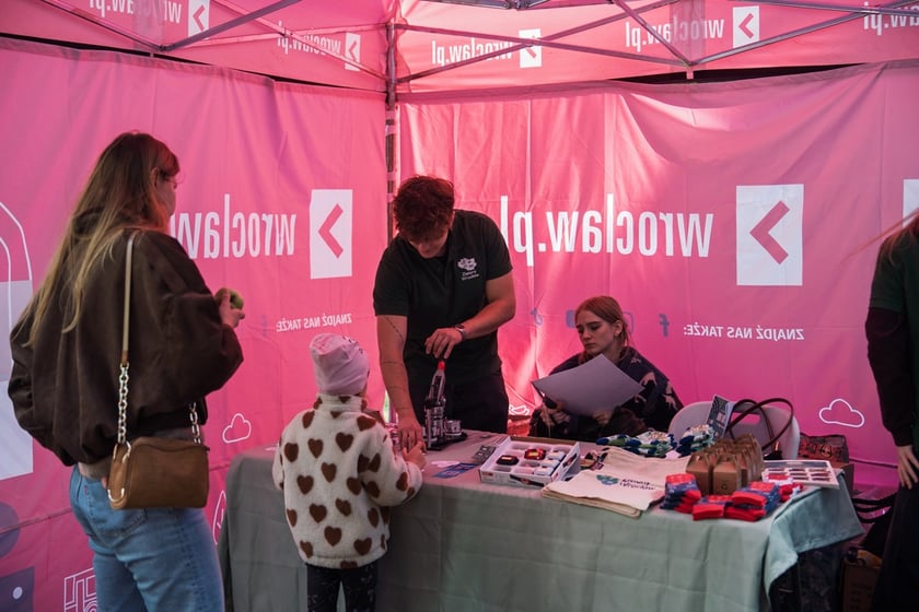 Międzypokoleniowy piknik ekologiczny w Ogrodzie Staromiejskim we Wrocławiu