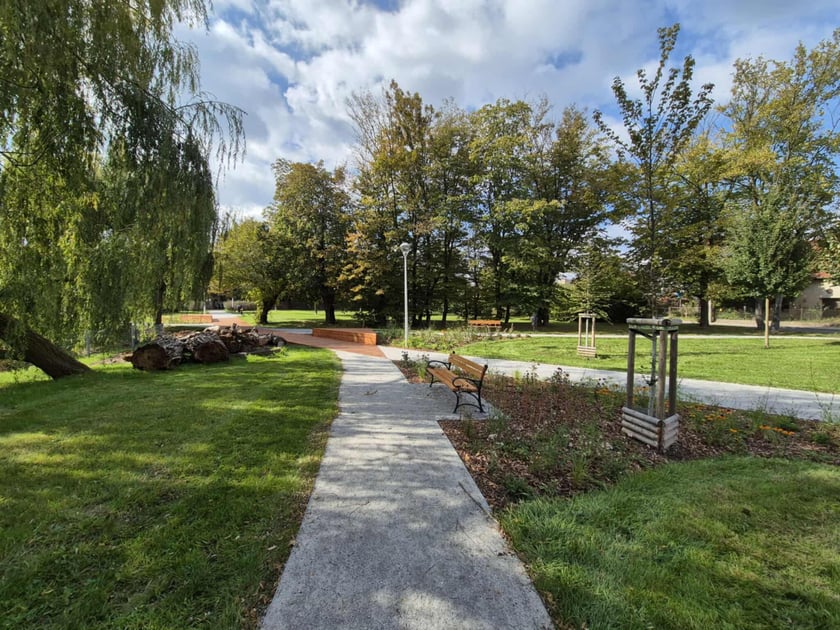 Skwer między ulicami Żernicką a Objazdową na osiedlu Żerniki we Wrocławiu
