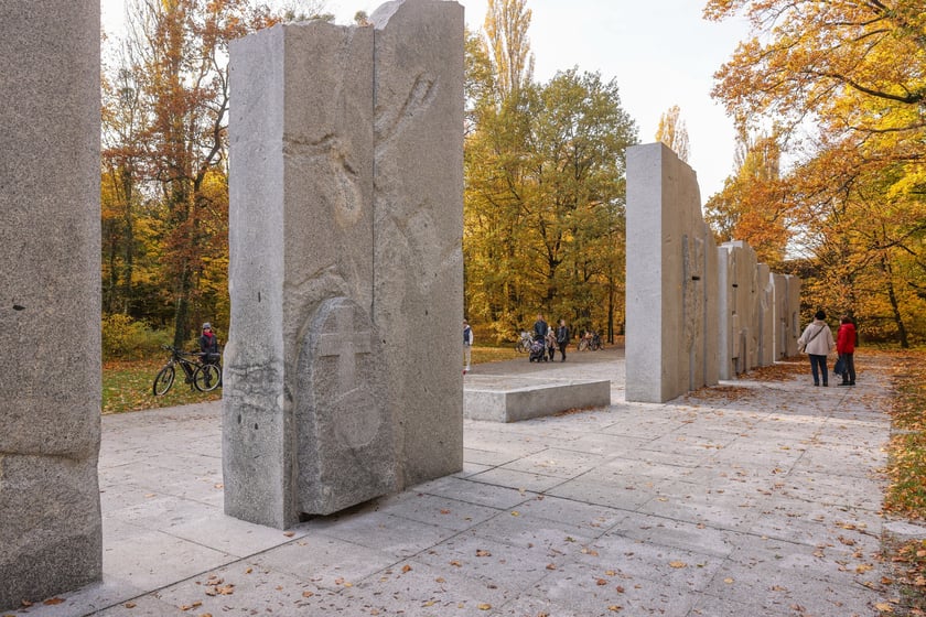 Odnowiony Pomnik Wspólnej Pamięci w parku Grabiszyńskim, 1 listopada 2025