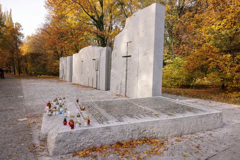 Odnowiony Pomnik Wspólnej Pamięci w parku Grabiszyńskim, 1 listopada 2025