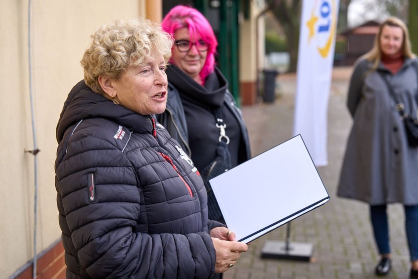 Uroczystość wręczenia odznaczenia &bdquo;Wrocławskie Serce dla Zwierząt&rdquo; i wyr&oacute;żnień &ndash; przemawia Barbara Borzymowska&nbsp;