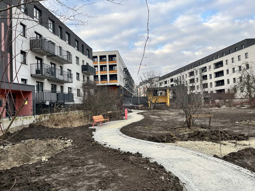 Budowa nowego skweru na Jagodnie w rejonie skrzyżowania ulic Kajdasza i Buforowej.