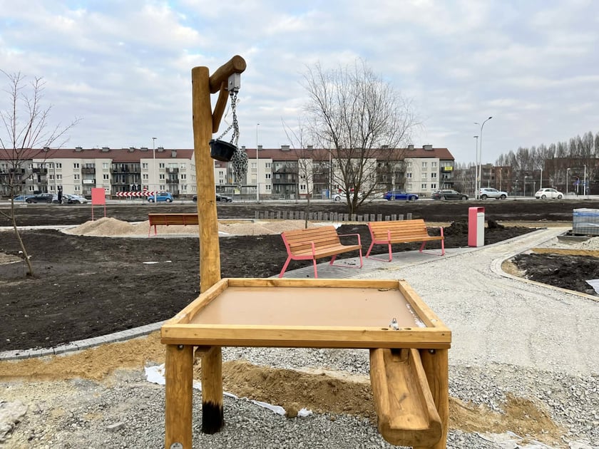 Budowa nowego skweru na Jagodnie w rejonie skrzyżowania ulic Kajdasza i Buforowej - piaskownica integracyjna.