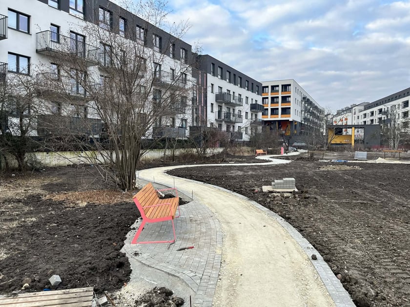 Budowa nowego skweru na Jagodnie w rejonie skrzyżowania ulic Kajdasza i Buforowej.