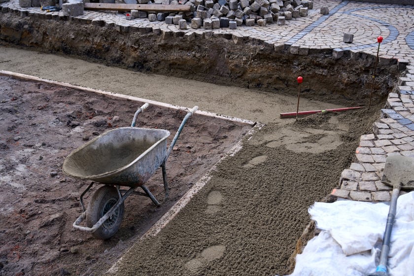 Prace przy zazielenieniu Rynku, 11.02.2026.