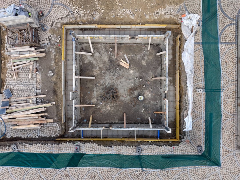 Prace przy zazielenieniu Rynku, 11.02.2026.