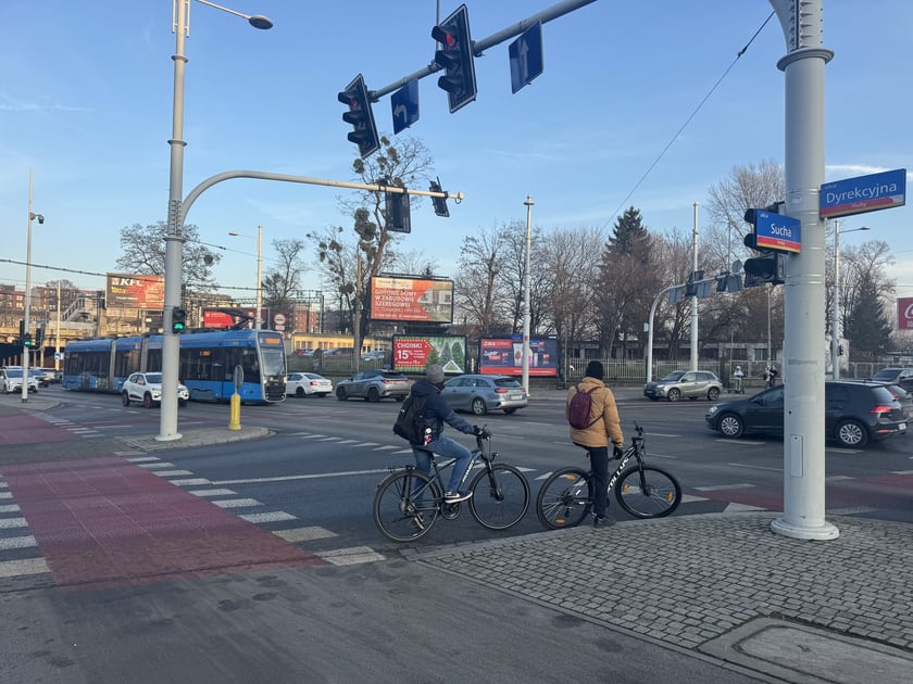 Widok na skrzyżowanie ulic Suchej i Dyrekcyjnej
