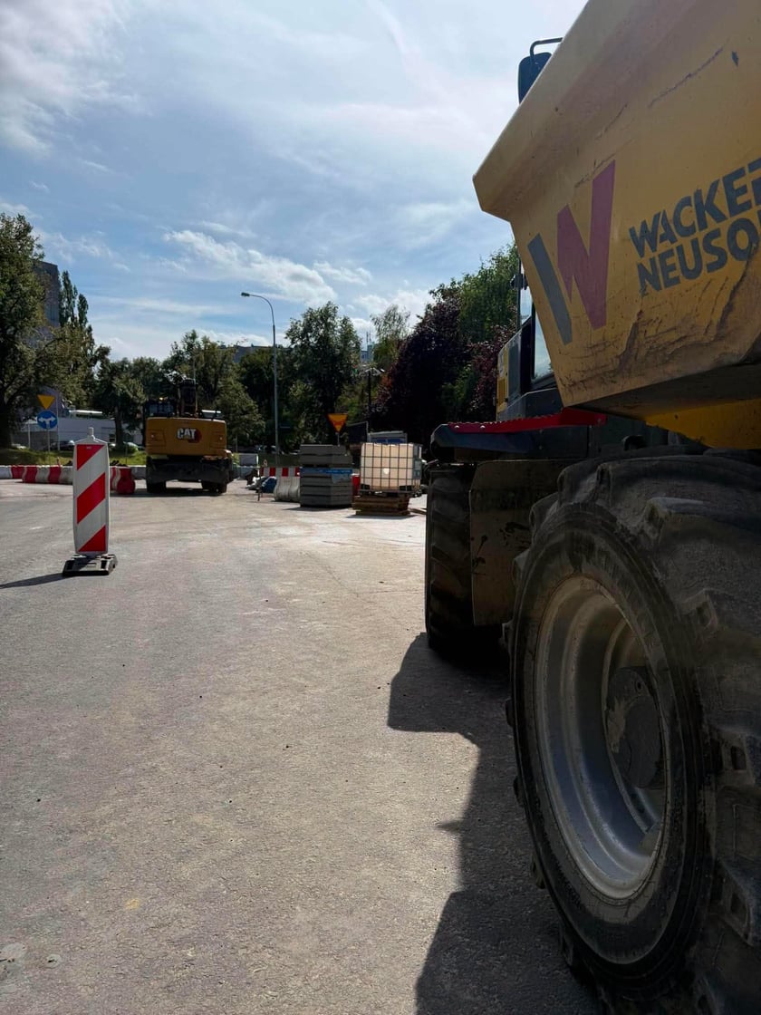 Remontowany odcinek ul. Ignuta na Kozanowie.