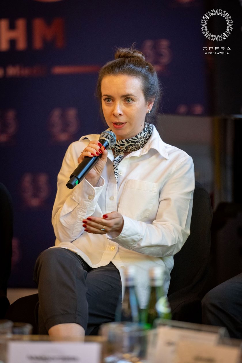 <p>Na zdjęciu reżyserka i choreografka Anna Hop</p>