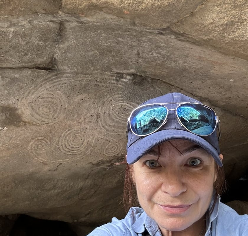 Prof. Marta Osypińska z Uniwersytetu Wrocławskiego podczas badań w Serengeti (Tanzania)