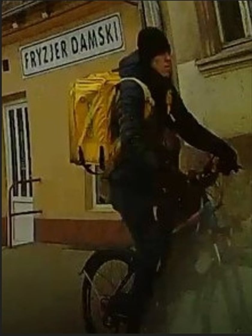 Policja szuka sprawcy potrącenia kobiety z dziecięcym wózkiem, do którego doszło 31 marca 2026 r. na ul. Dubois we Wrocławiu