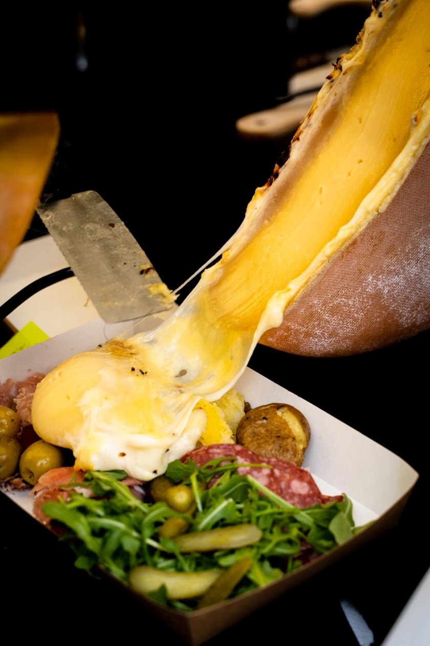 <p>Ser raclette</p>