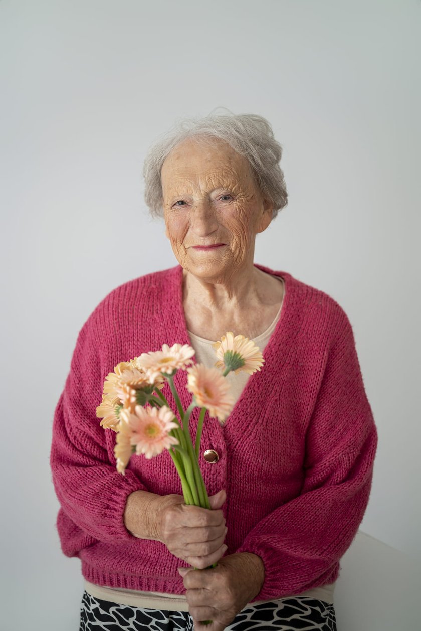 <p>portret seniorki</p>