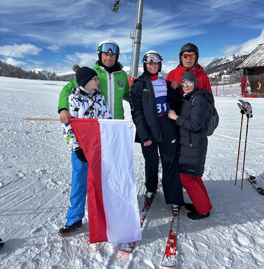 <p>Światowe Zimowe Igrzyska Olimpiad Specjalnych Turyn 2025 - Hania Ciechanowicz na stoku z bliskimi</p>