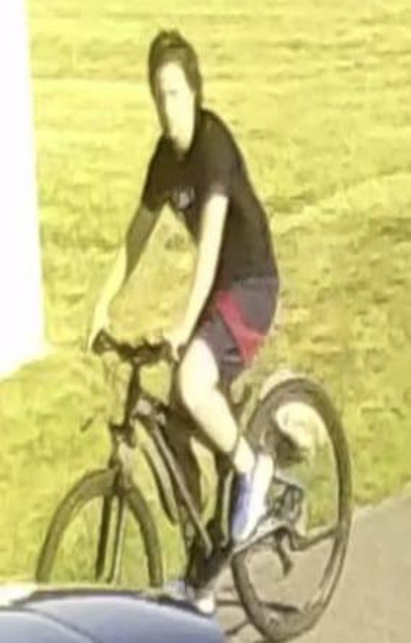 <p>Tak ubrany był zaginiony Mateusz Stoparek w dniu, kiedy widziano go po raz ostatni</p>