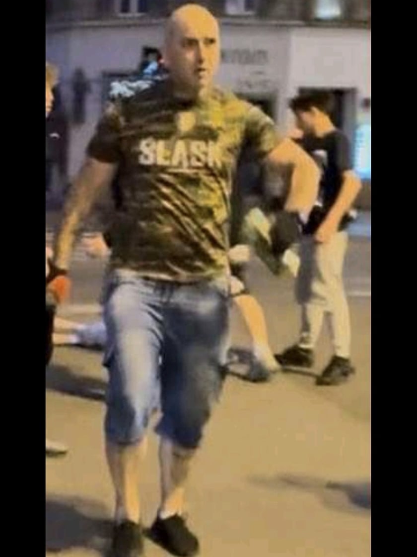 <p>Wiesz gdzie przebywa ten mężczyzna? Zgłoś to policji</p>