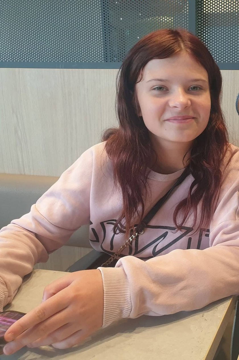 <p>Zaginiona Marcela na zdjęciu sprzed 4 lat. Teraz ma kr&oacute;tkie, czarne włosy - czytaj rysopis!</p>