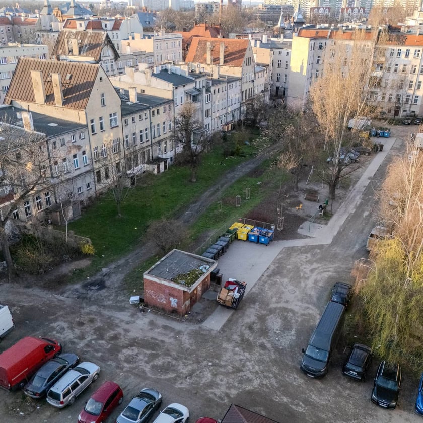 Powiększ obraz: Podwórko na Kleczkowie