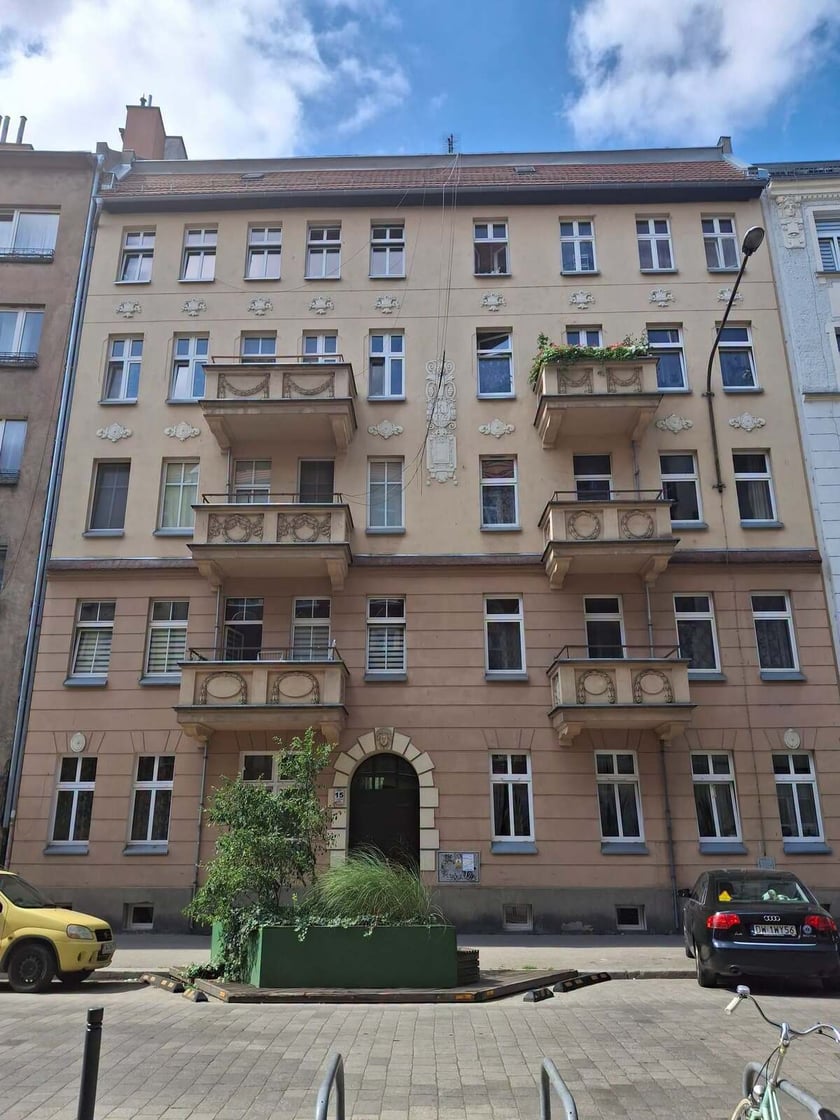 Powiększ obraz: <p>kamienica przy ul. Daszyńskiego</p>