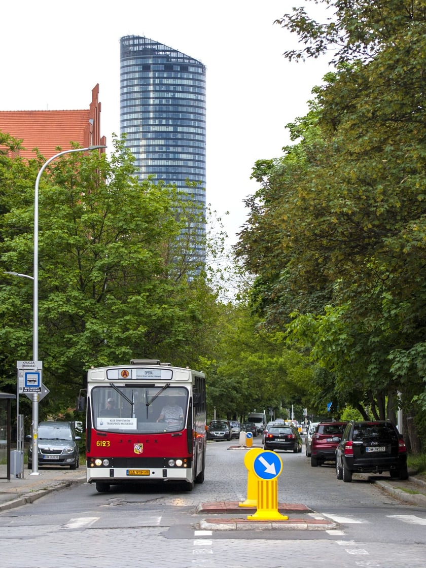 Powiększ obraz: Jelcz M11