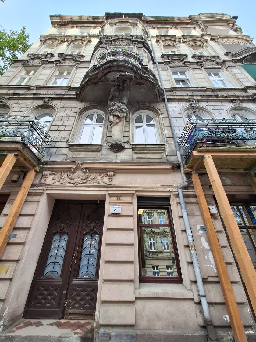 Oferty można składać do 13 lipca. Do zrobienia są: elewacja, dach i strych