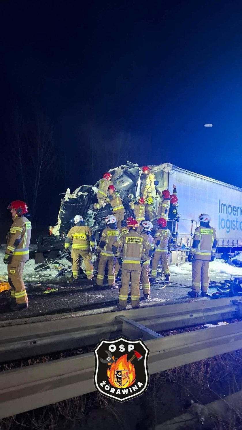 Powiększ obraz: <p>Kolejny śmiertelny wypadek na A4 - tym razem na trasie w kierunku Zgorzelca</p>
