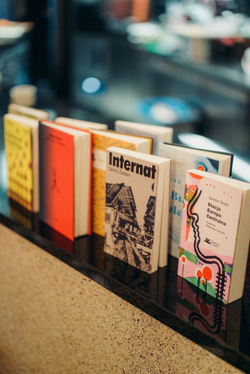 <p>Książki, kt&oacute;rych posłuchamy podczas Europejskiej Nocy Literatury</p>