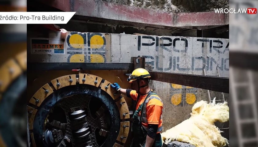 Przewiert pod Odrą wykonany. Powstał pierwszy podwodny mikrotunel