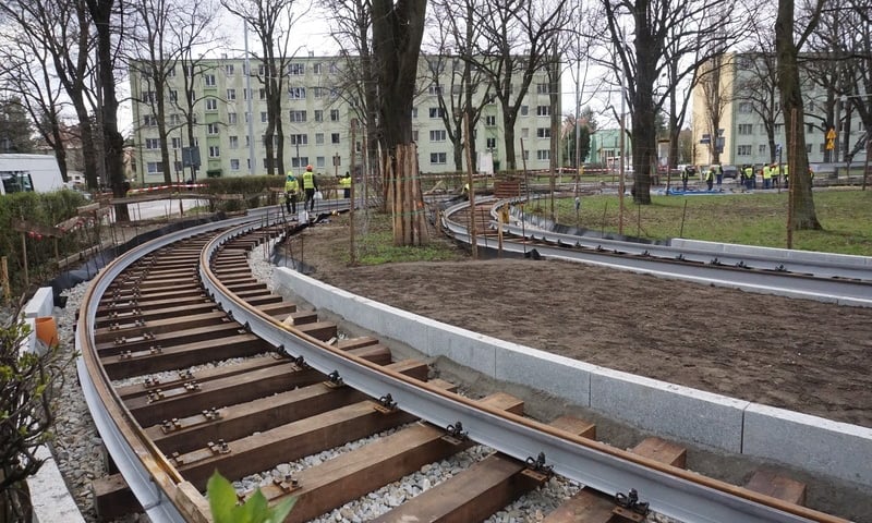 1 maja 2021 – zakończenie remontu torowiska na ulicy Olszewskiego