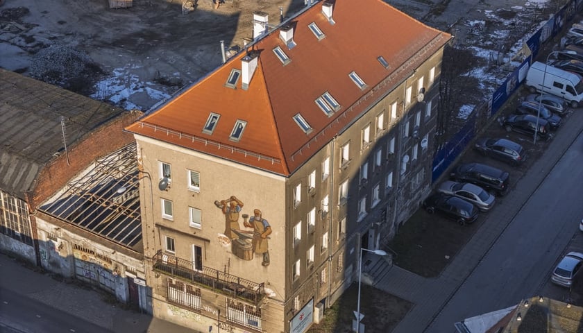 <p>Budynek przy ul. Ustronie 11 będzie remontowany</p>